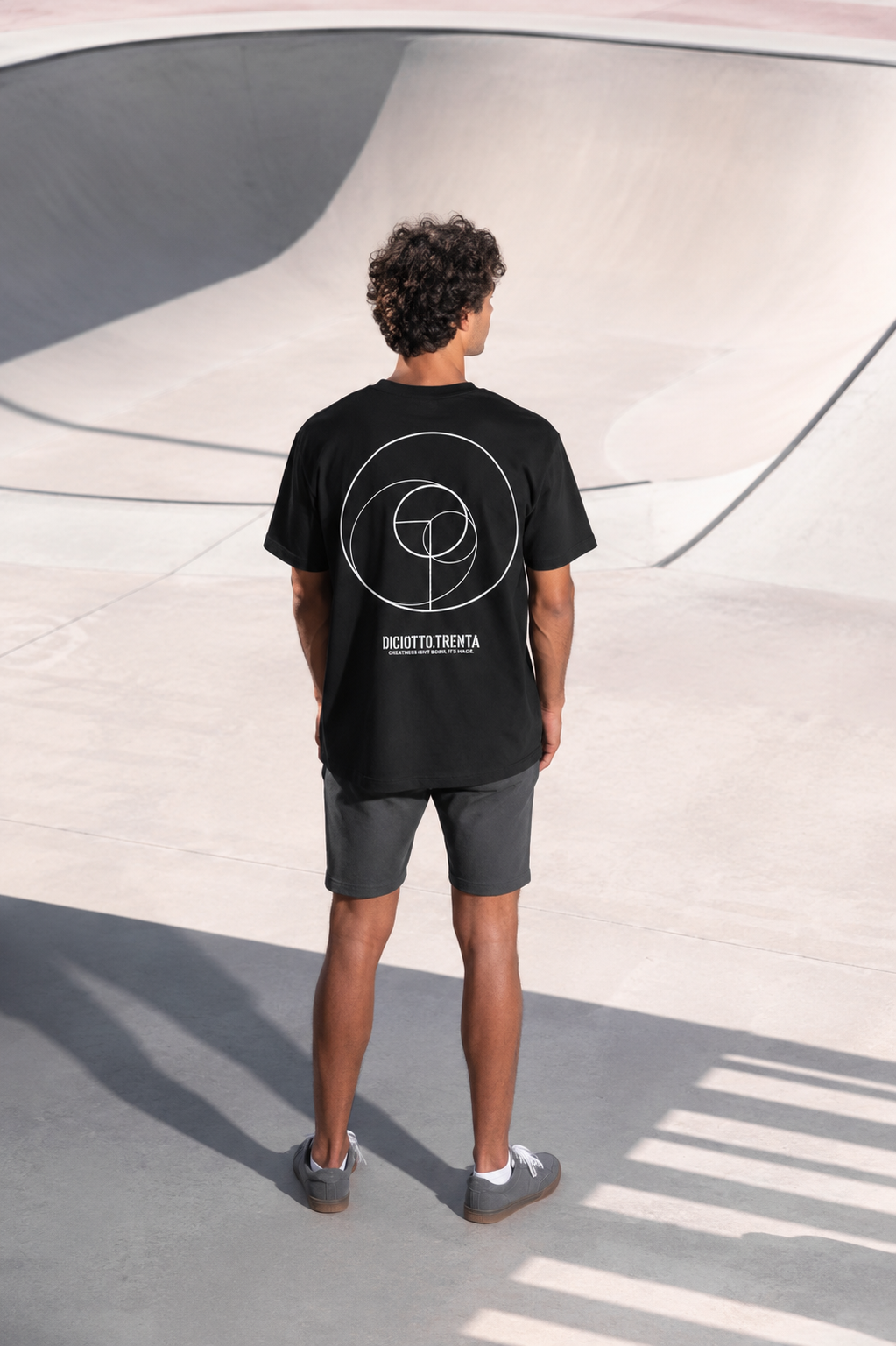 T-shirt Oversize Classica Uomo – 1830